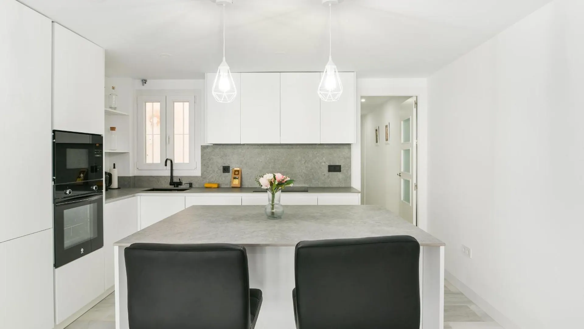 Magnificent- 2Bd 2Bth- City Center Malaga 0*,