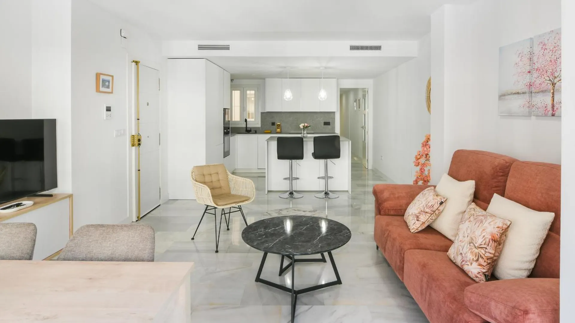 Apartment Magnificent- 2Bd 2Bth- City Center Malaga