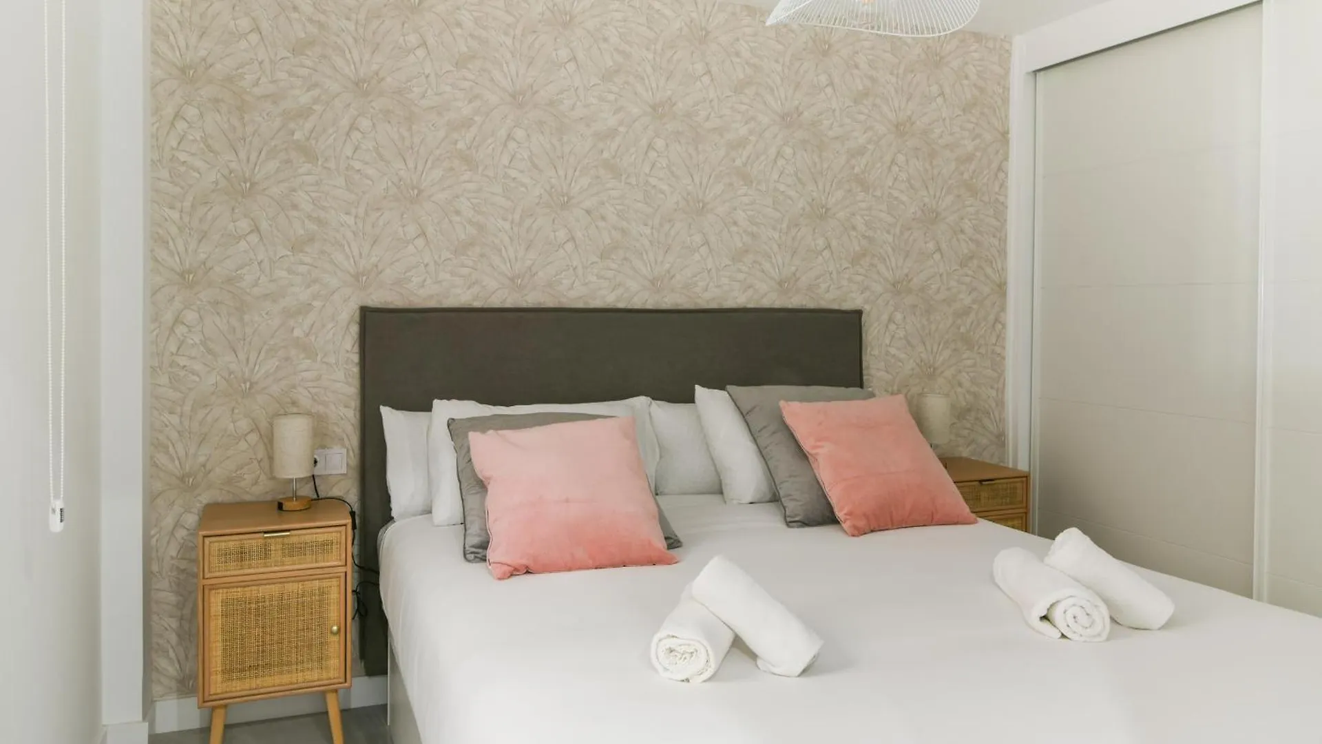 Magnificent- 2Bd 2Bth- City Center Malaga