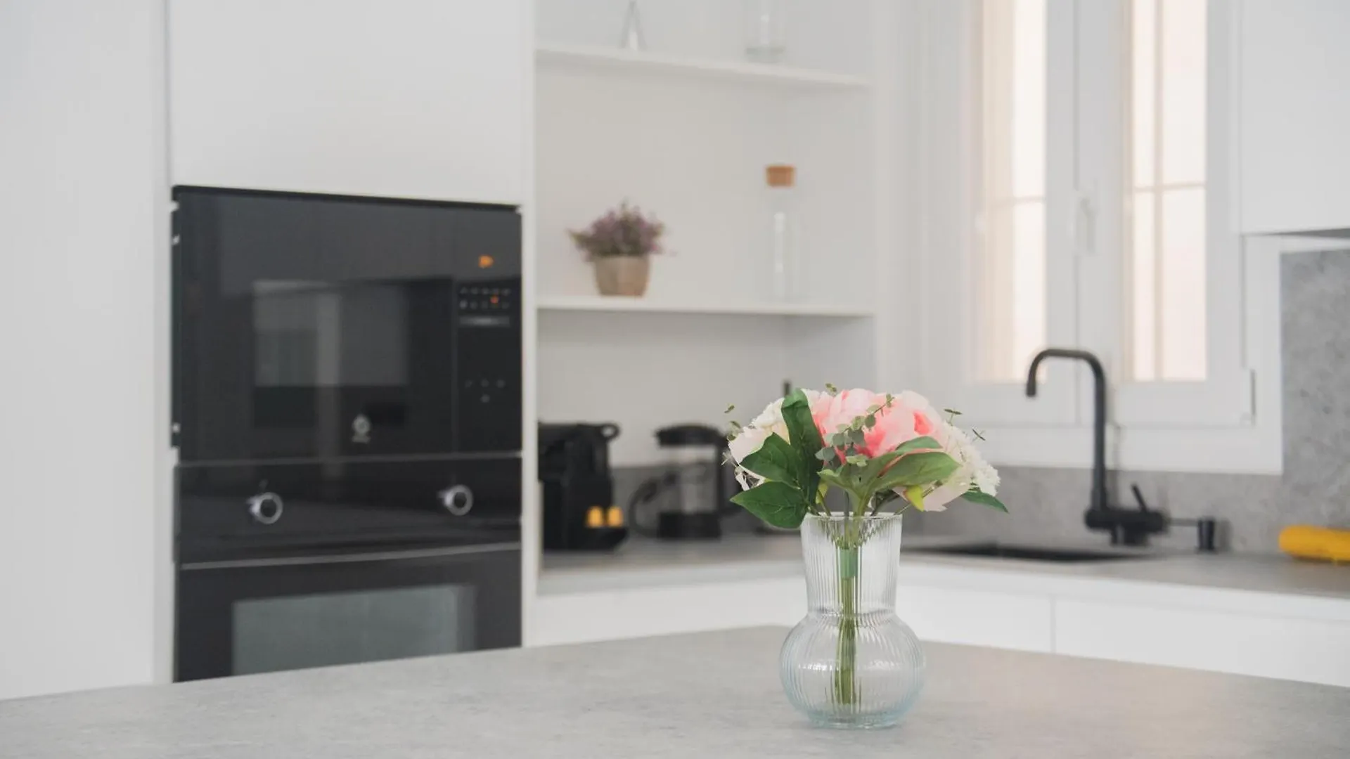 Daire Magnificent- 2Bd 2Bth- City Center Málaga