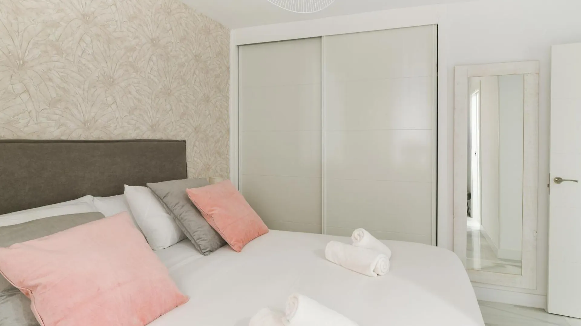 Magnificent- 2Bd 2Bth- City Center Málaga İspanya