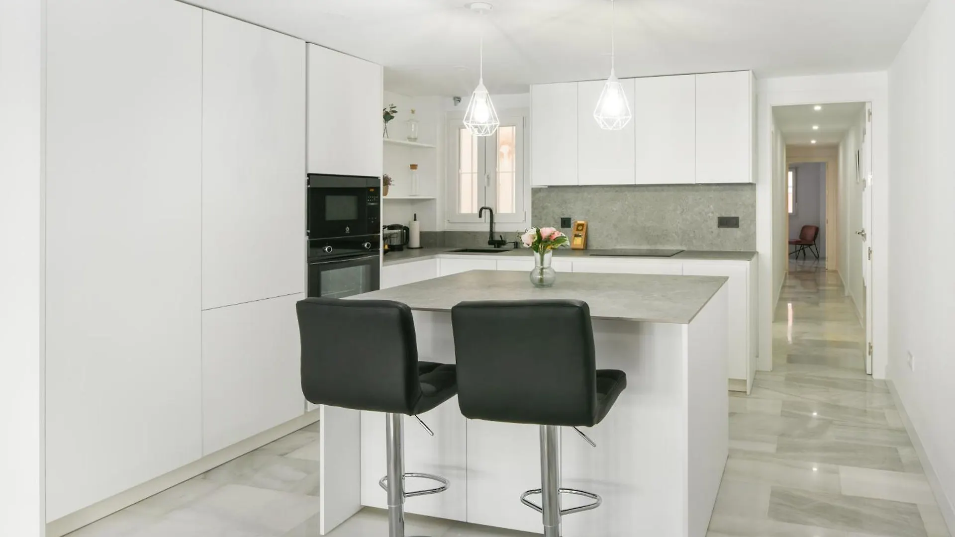Magnificent- 2Bd 2Bth- City Center Málaga Daire